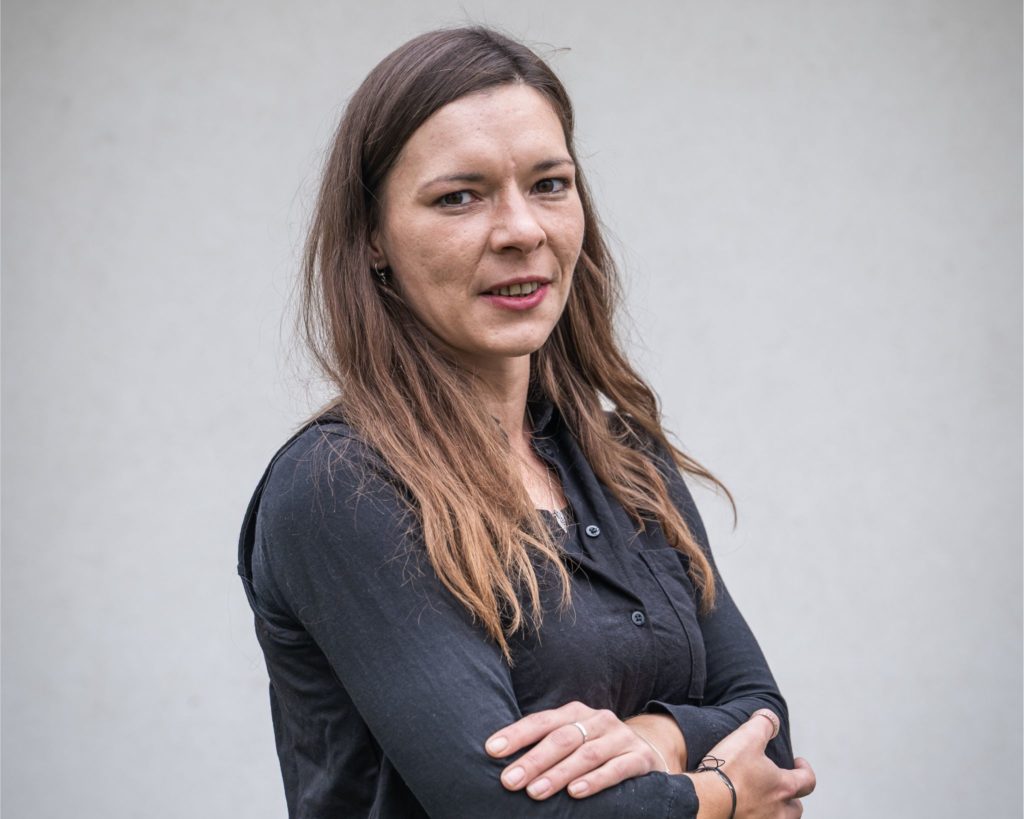 HALLIER KRISTIN / Mietbus, Reiseverkauf und -beratung